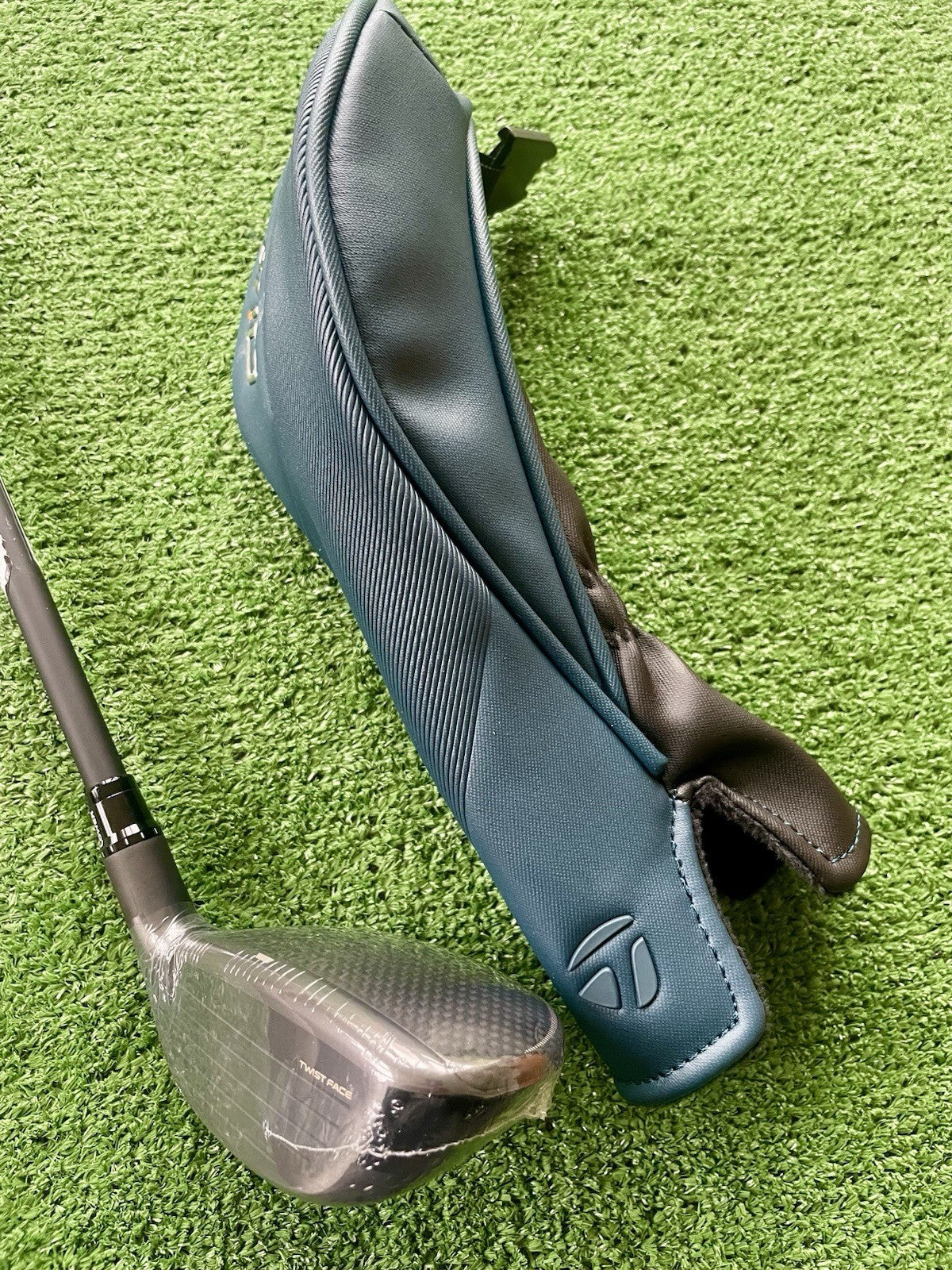 Taylormade Qi4D Hybrid 4 Rescue Regular Flex Left Handed Mens Golf Club