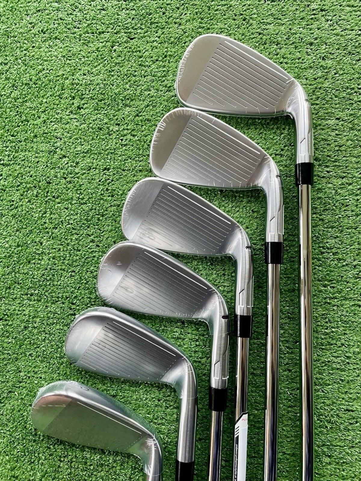 Taylormade Qi Max Irons 5-PW Regular Flex Left Handed Mens Golf Clubs
