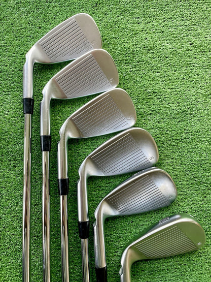 Ping G425 Irons 5-PW Regular Flex Right Hand Mens Golf Clubs