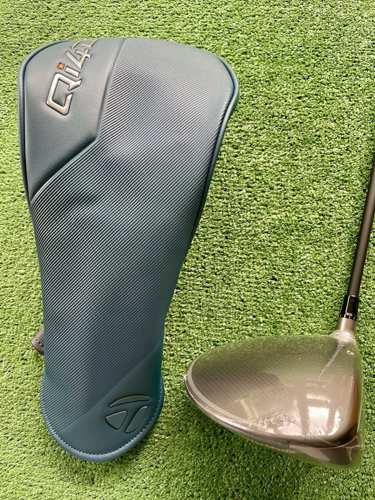 Taylormade Qi4D Max Lite Driver 12 Degree Senior Flex Right Hand Mens Golf Club