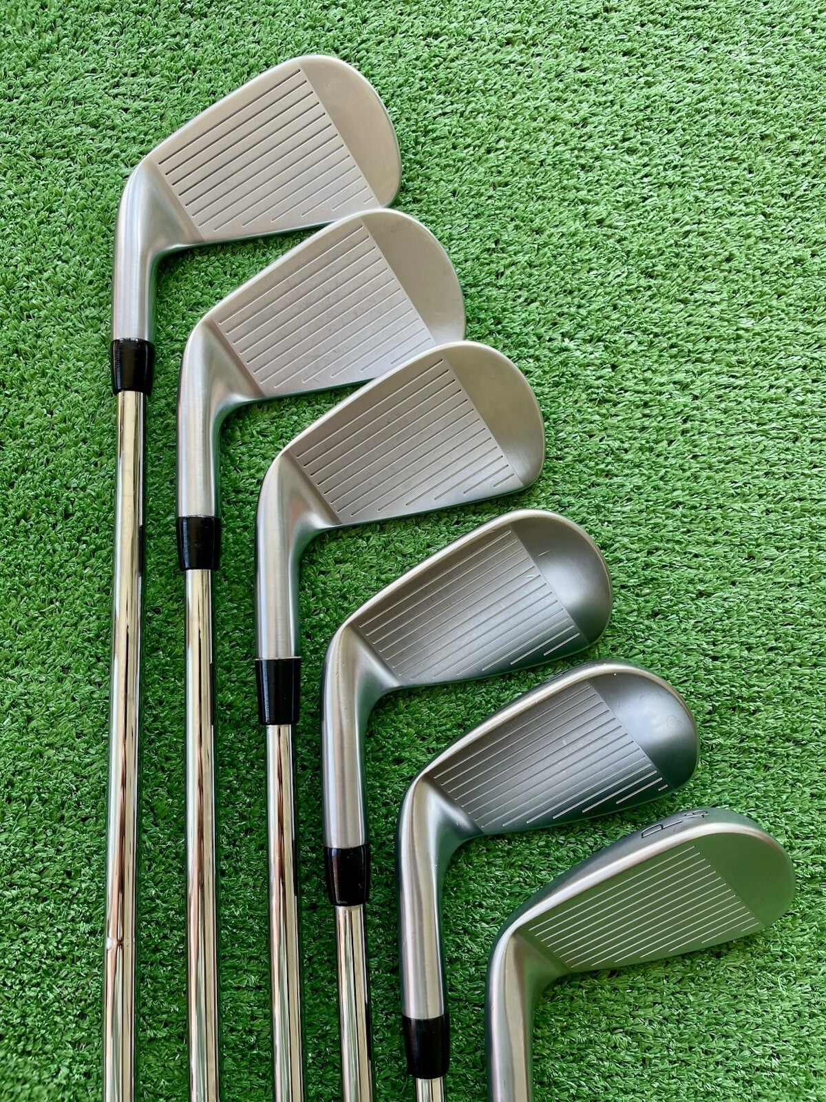 Titleist T100 Irons Current Model 5-PW Extra Stiff Flex RH Mens Golf Clubs