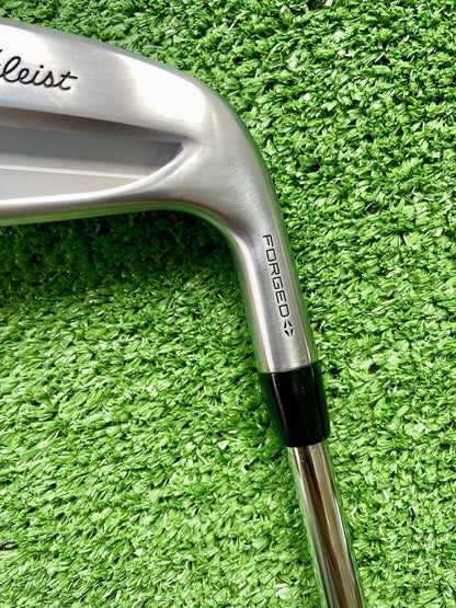 Titleist T100 Irons 5-PW Regular Flex Right Handed Mens Golf Clubs