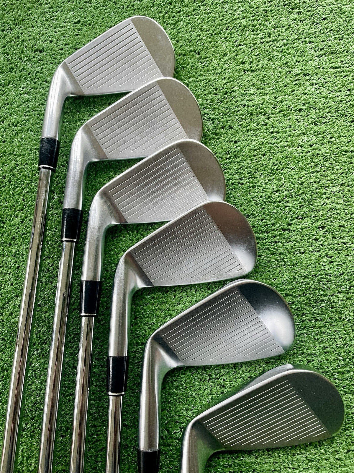 Srixon ZXi5 Forged Irons 5-PW Stiff Flex Right Handed -1/2" Mens Golf Clubs