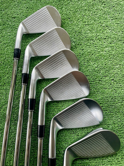 Srixon ZXi5 Forged Irons 5-PW Stiff Flex Right Handed -1/2" Mens Golf Clubs
