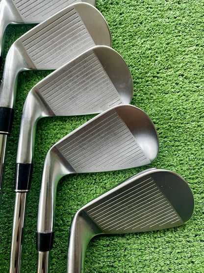 Srixon ZXi5 Forged Irons 5-PW Stiff Flex Right Handed -1/2" Mens Golf Clubs
