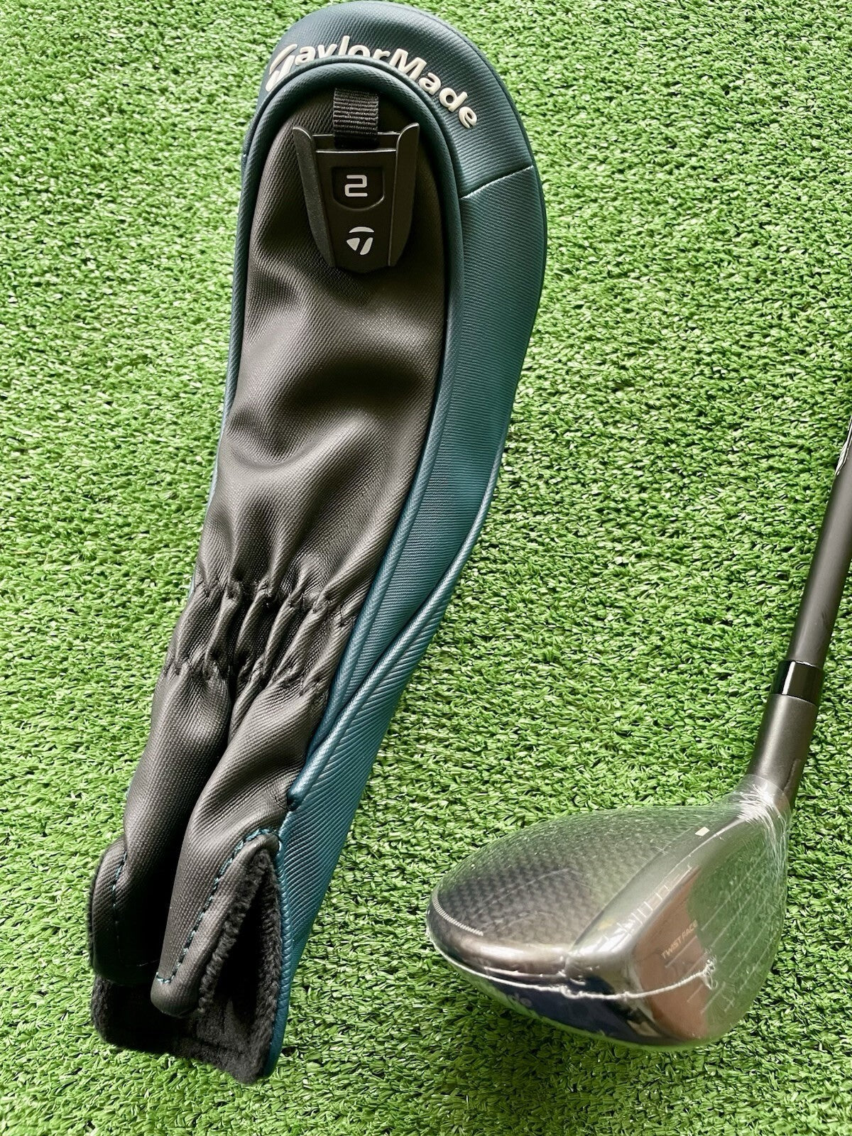 Taylormade Qi4D Max 4 Hybrid Rescue 4H Regular Flex Right Handed Mens Golf Club