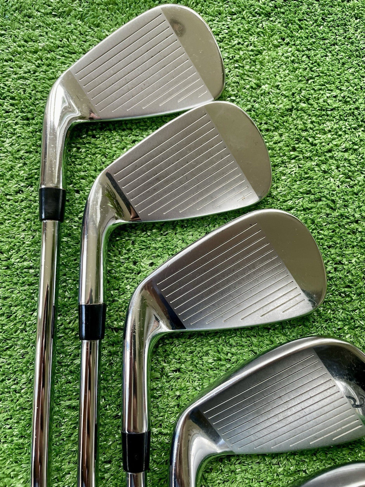 Wilson D9 Forged Irons 5-PW Regular Right Handed Mens Golf Clubs