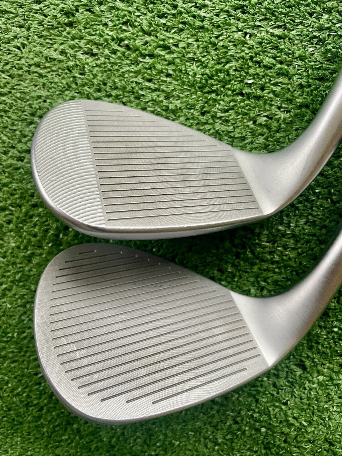 Cleveland CBZ Wedge Set 54 60 Wedge Flex Right Hand Mens Golf Clubs