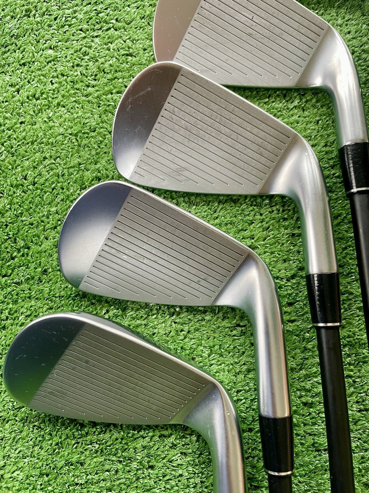 Srixon ZXiR Irons 7-PW+AW Regular Flex Graphite Left Handed Mens Golf Clubs